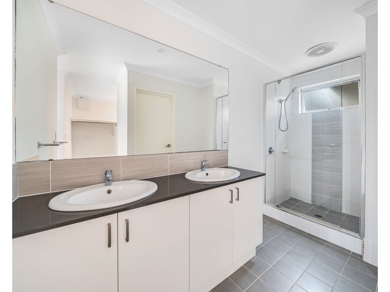 40 Trentham Rd., Landsdale WA 6065