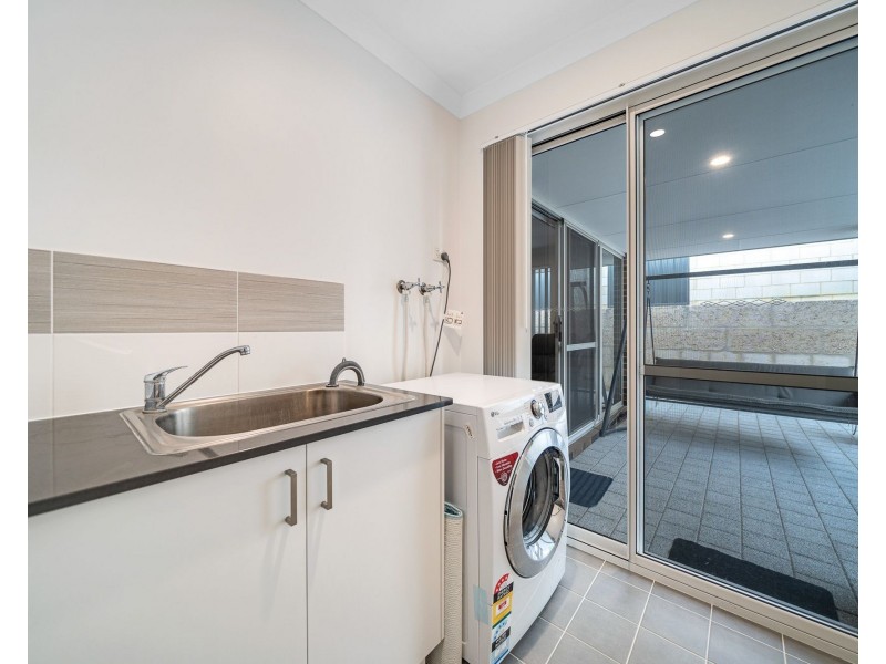 40 Trentham Rd., Landsdale WA 6065