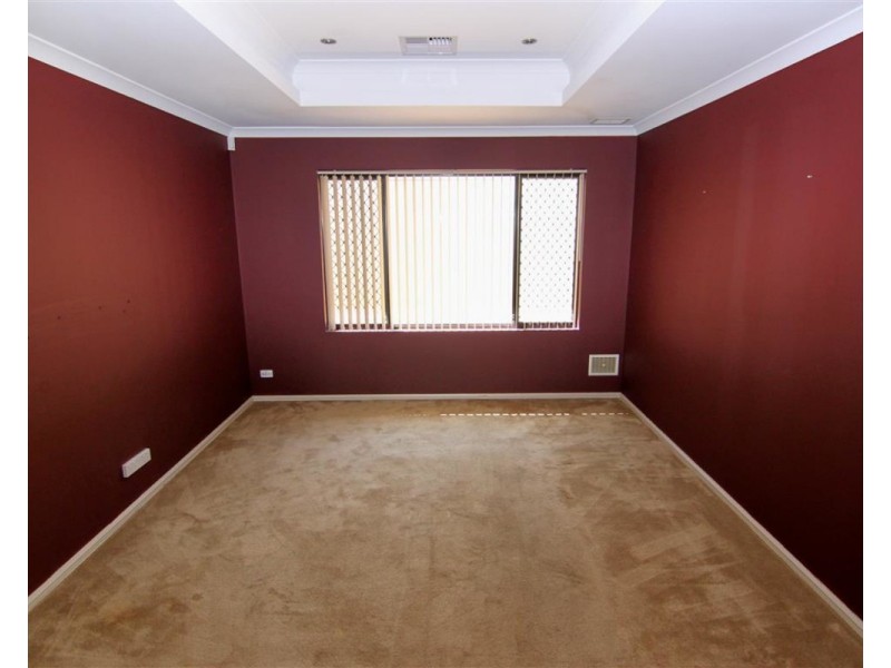 4 Hillsdale Rise, Darch WA 6065