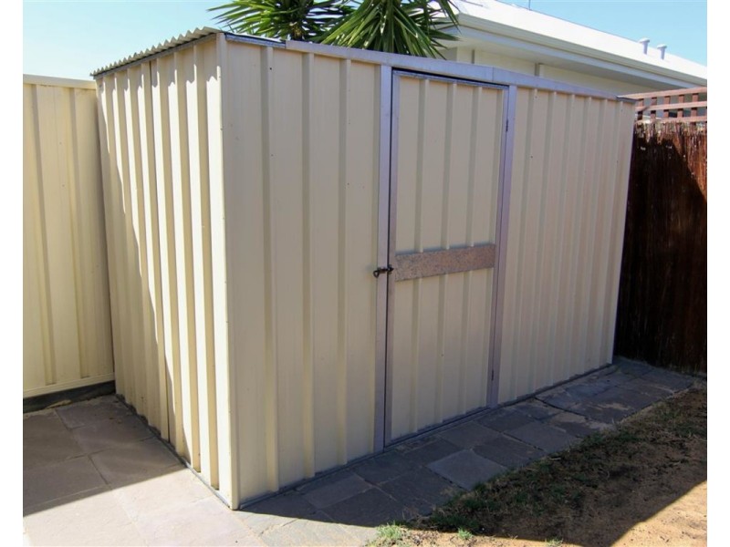 4 Hillsdale Rise, Darch WA 6065