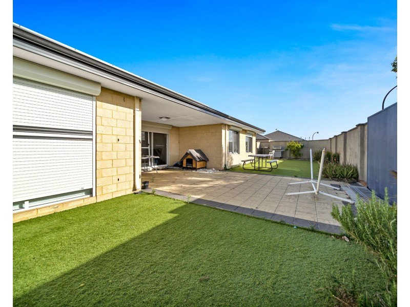 29 Interlaken Loop, Ellenbrook WA 6069