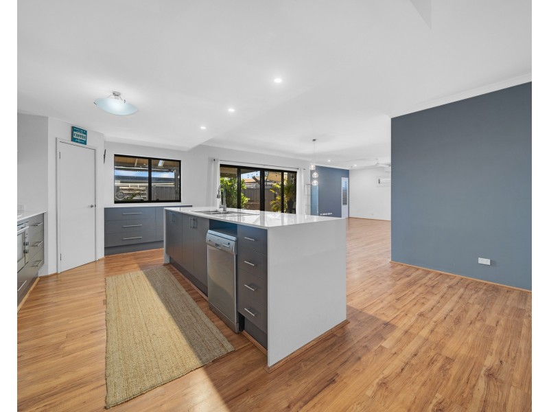 A/18 Abercorn Road, Forrestfield WA 6058