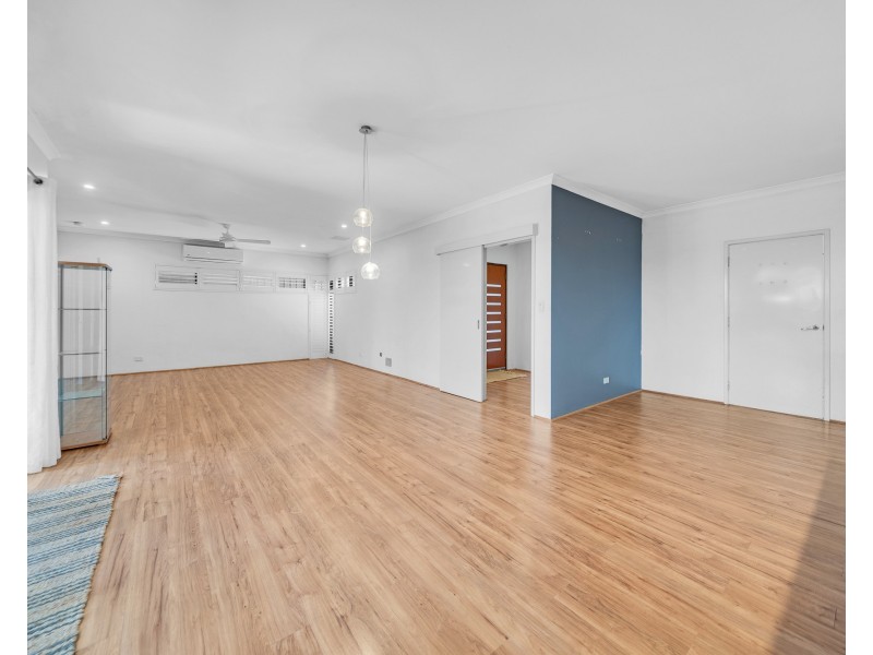 A/18 Abercorn Road, Forrestfield WA 6058