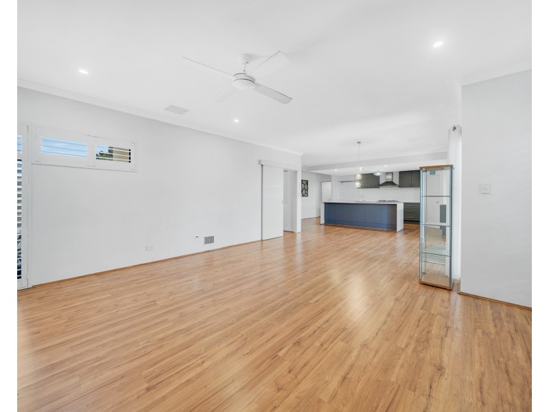 A/18 Abercorn Road, Forrestfield WA 6058
