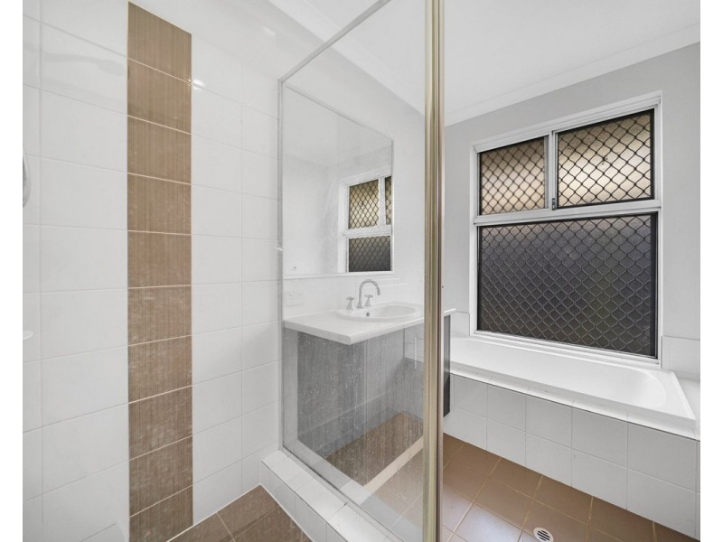29 Interlaken Loop, Ellenbrook WA 6069