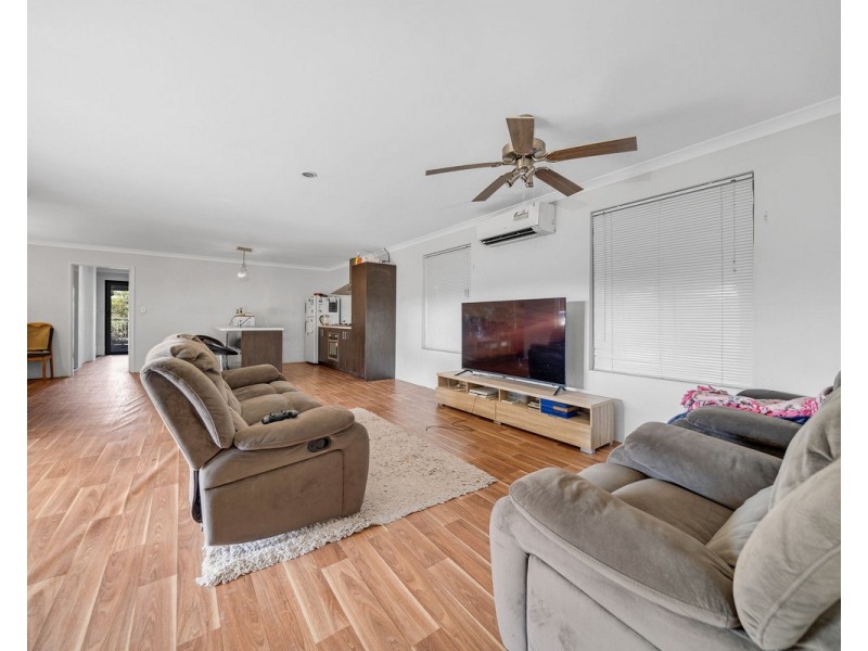 29 Interlaken Loop, Ellenbrook WA 6069