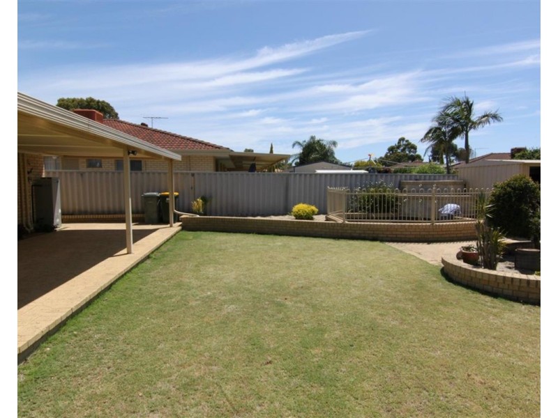 56 Jefferson Drive, Marangaroo WA 6064