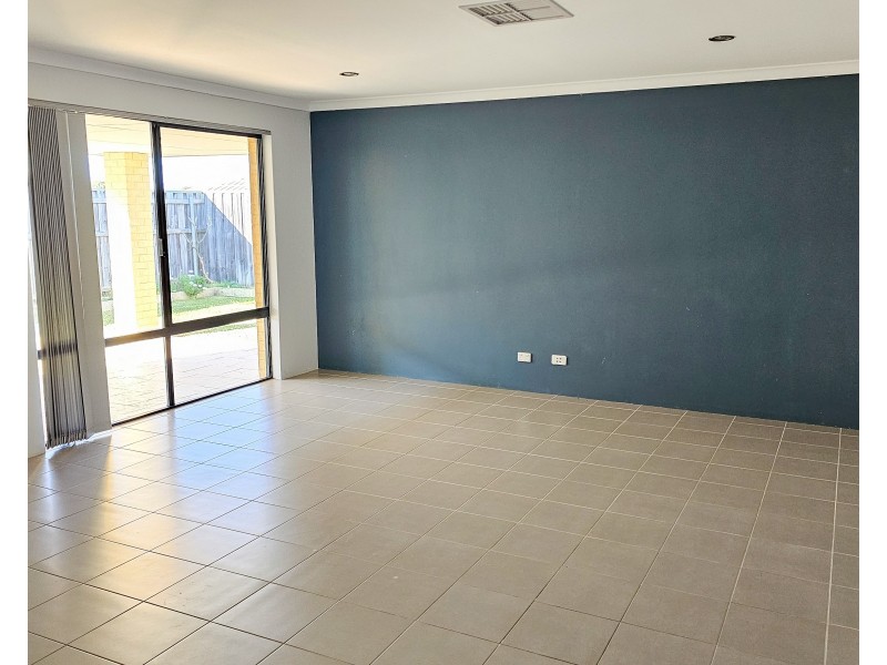 6 Vasse Gardens, Ellenbrook WA 6069