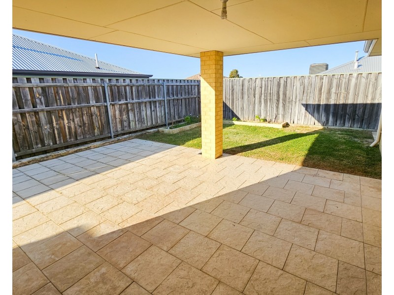 6 Vasse Gardens, Ellenbrook WA 6069