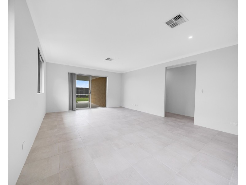 12 Lampone Street, Landsdale WA 6065