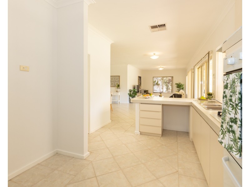 159 Hermitage Drive, The Vines WA 6069