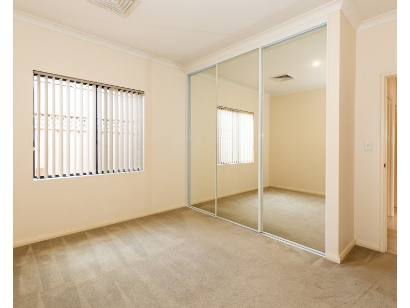 8 Merrigig Way, Pearsall WA 6065