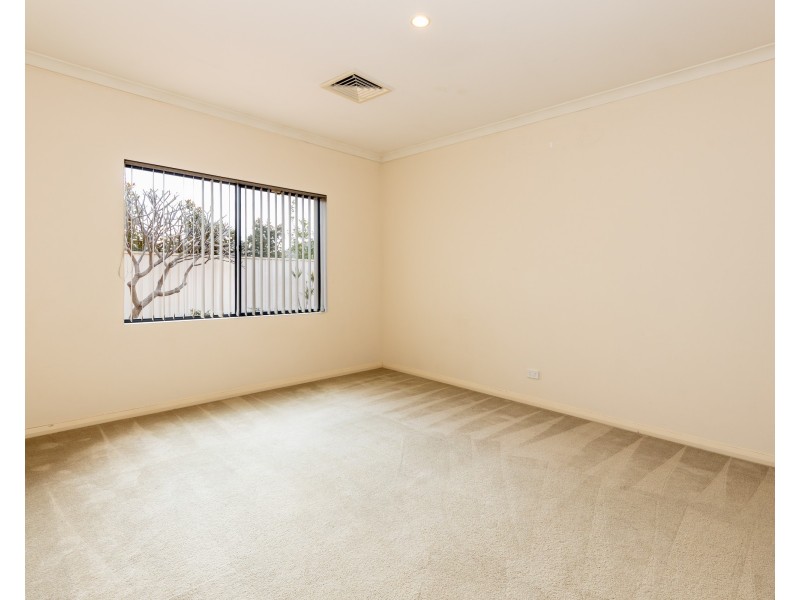 8 Merrigig Way, Pearsall WA 6065
