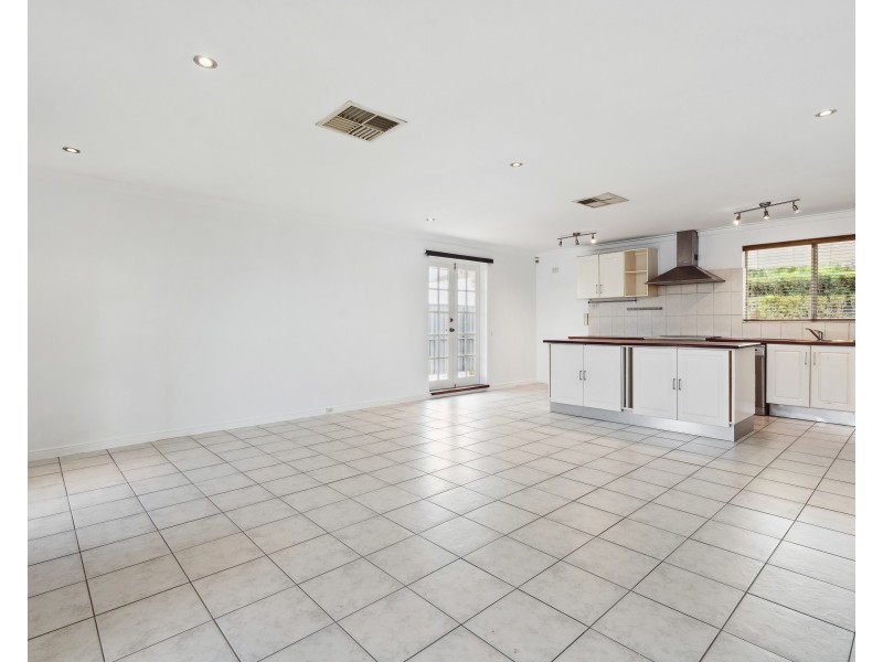 9 Garnkirk Road, Greenwood WA 6024