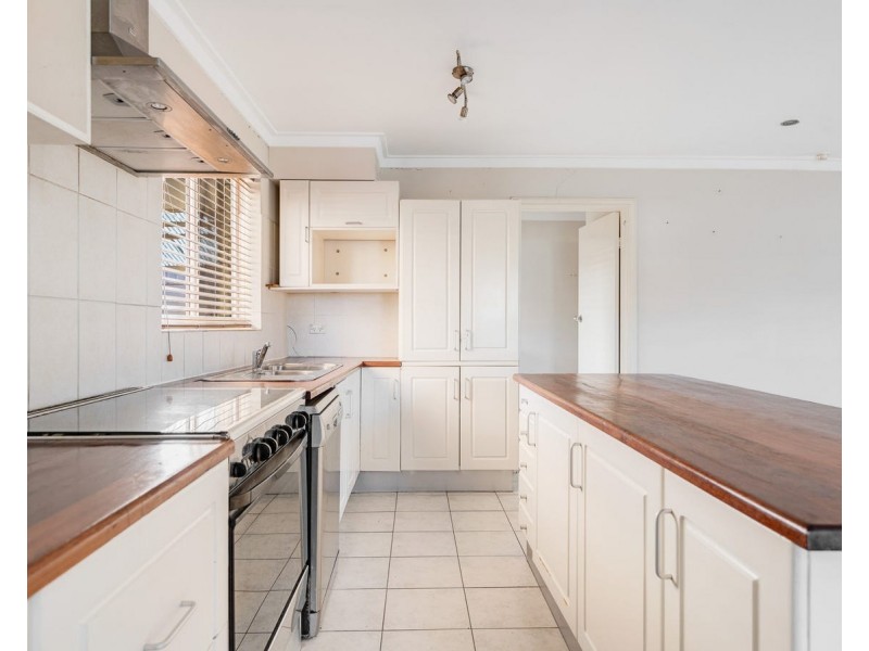 9 Garnkirk Road, Greenwood WA 6024