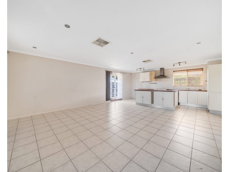 9 Garnkirk Road, Greenwood WA 6024