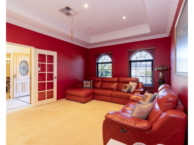 65 Regency Ave., Madeley WA 6065