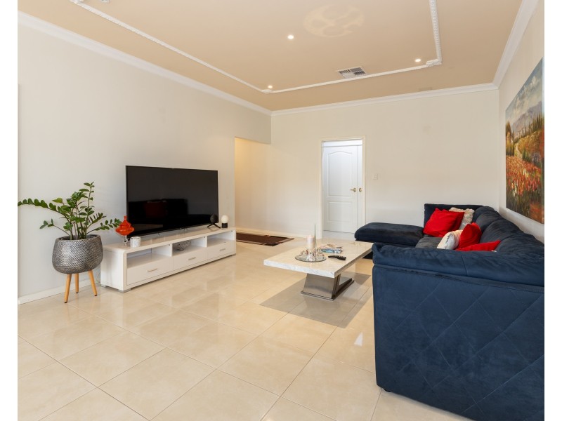 65 Regency Ave., Madeley WA 6065