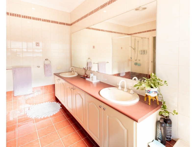 65 Regency Ave., Madeley WA 6065