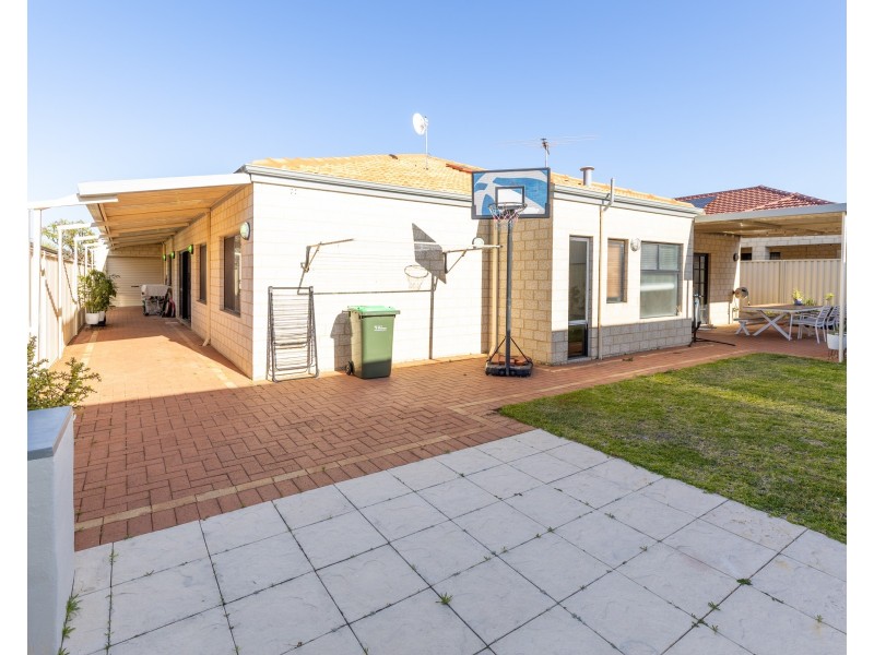 65 Regency Ave., Madeley WA 6065