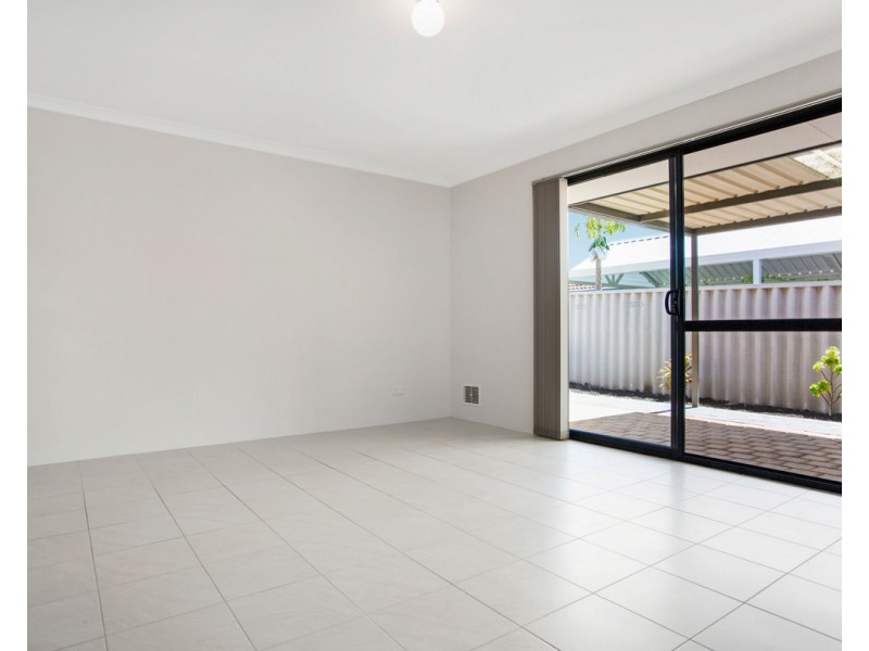 84 Hellfire Drive, Darch WA 6065