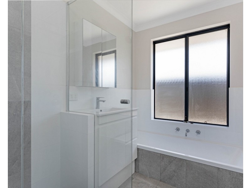 84 Hellfire Drive, Darch WA 6065