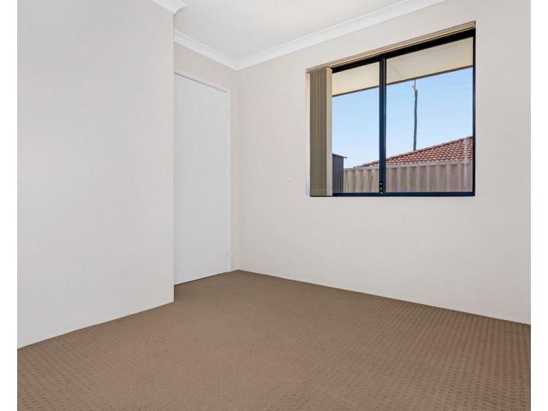 84 Hellfire Drive, Darch WA 6065