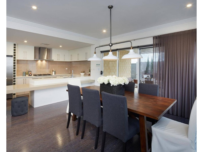 11 Charleston Rise, Eglinton WA 6034