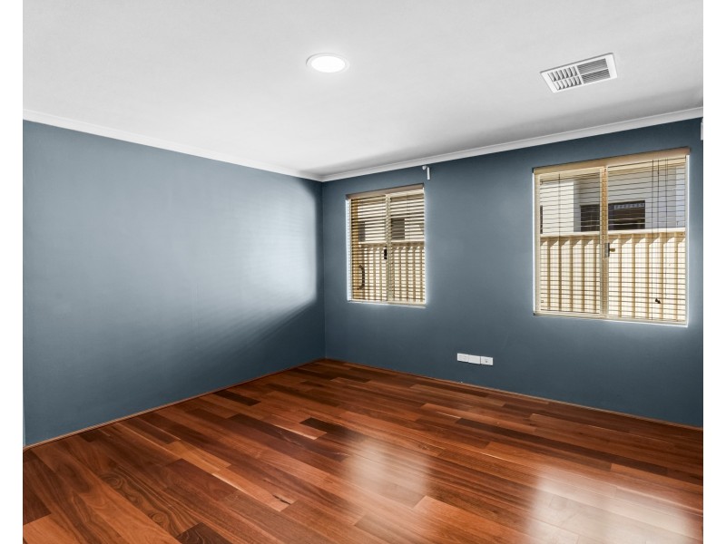 25 Braemount Rd., Darch WA 6065