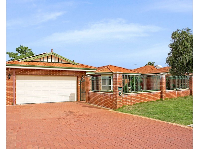 11 Heathfield Drive, Landsdale WA 6065