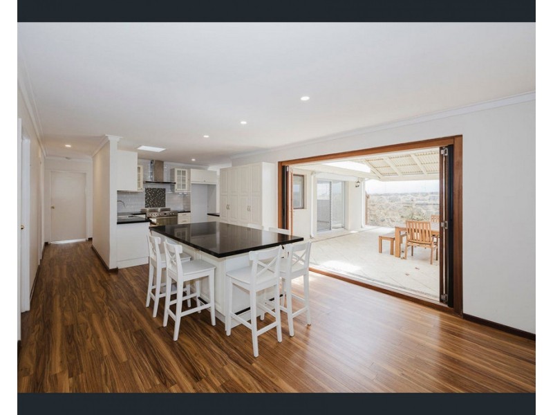 32 FRIGATE Crescent, Yanchep WA 6035