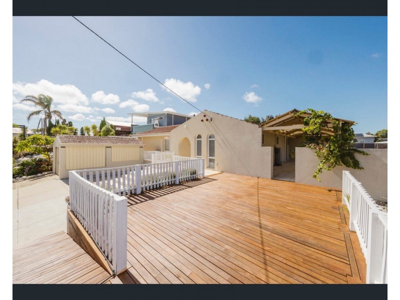 32 FRIGATE Crescent, Yanchep WA 6035