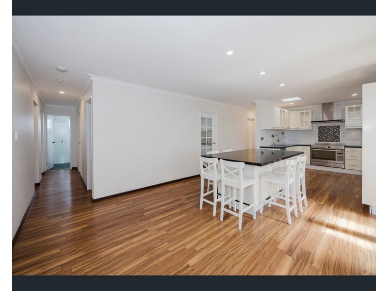 32 FRIGATE Crescent, Yanchep WA 6035