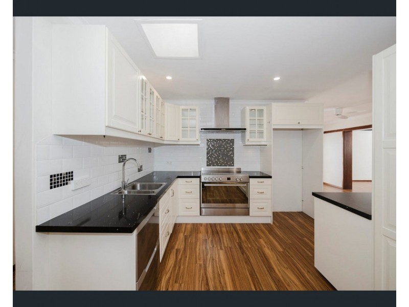 32 FRIGATE Crescent, Yanchep WA 6035