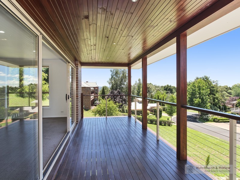 12 Napier Court, Armidale NSW 2350