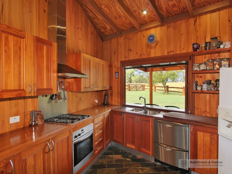 88 Gara Road, Armidale NSW 2350