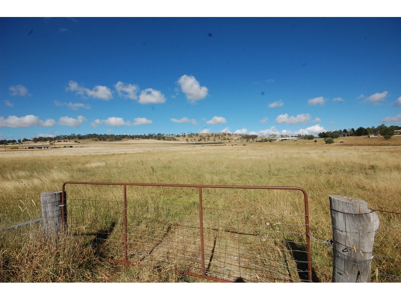 501 Boorolong Road, Armidale NSW 2350
