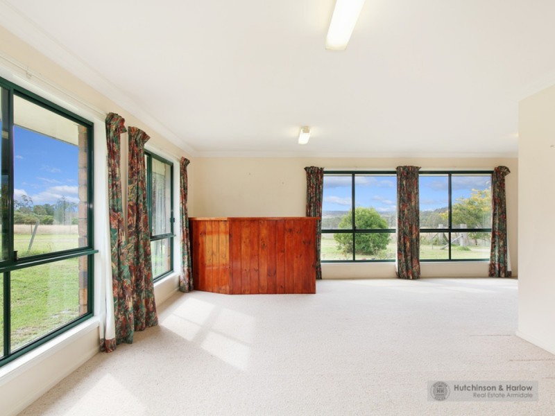 137 Long Swamp Road, Armidale NSW 2350