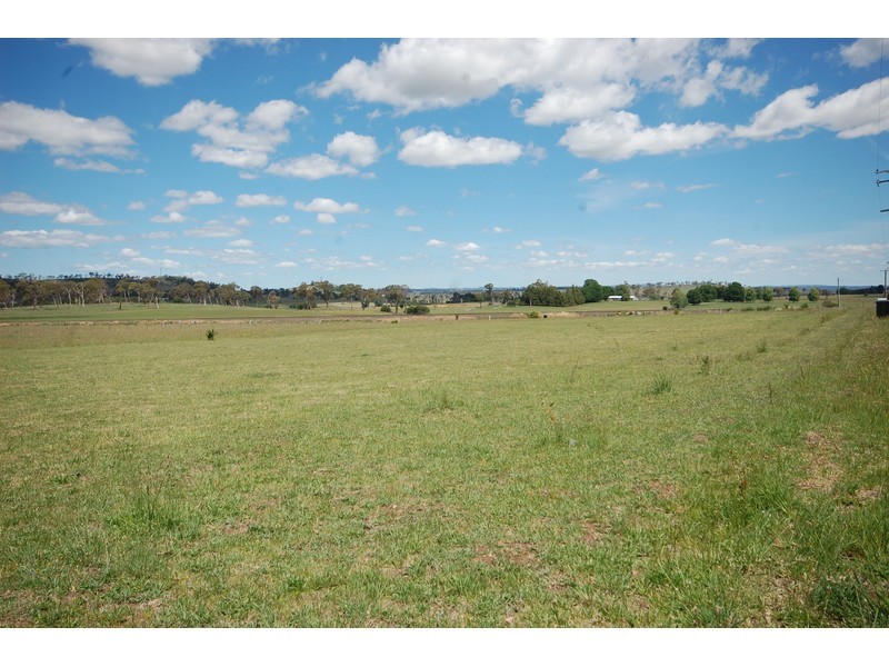 6 Robndi Estate, Armidale NSW 2350