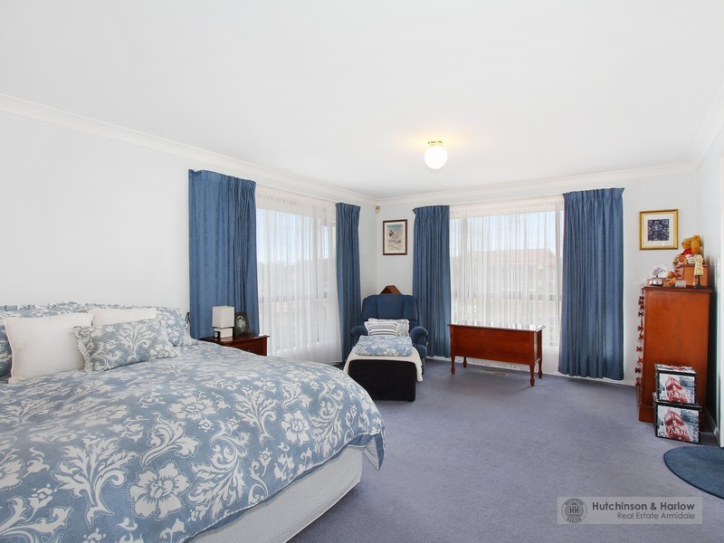 24 McCarthy Crescent, Armidale NSW 2350