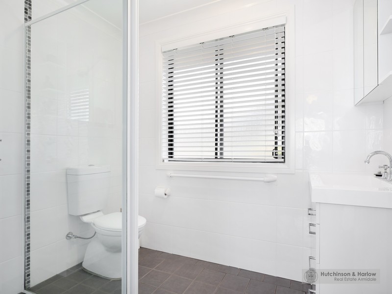 24 McCarthy Crescent, Armidale NSW 2350