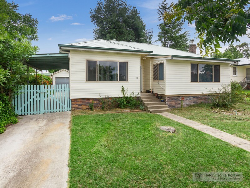 18 Douglas Street, Armidale NSW 2350