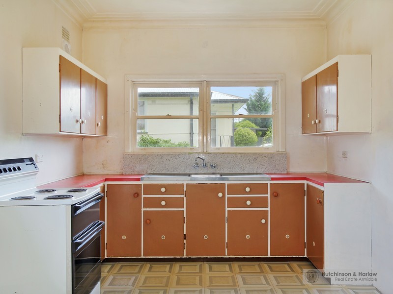18 Douglas Street, Armidale NSW 2350