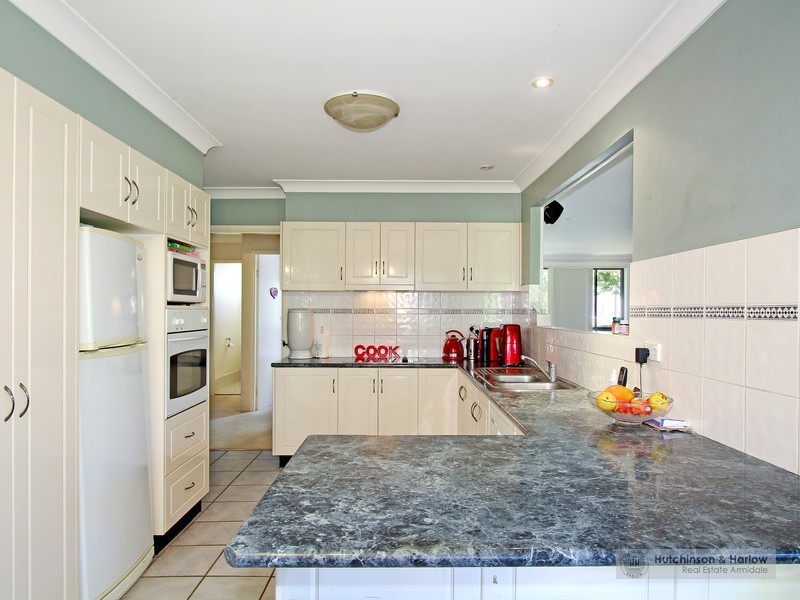 13 Mayfield Avenue, Armidale NSW 2350