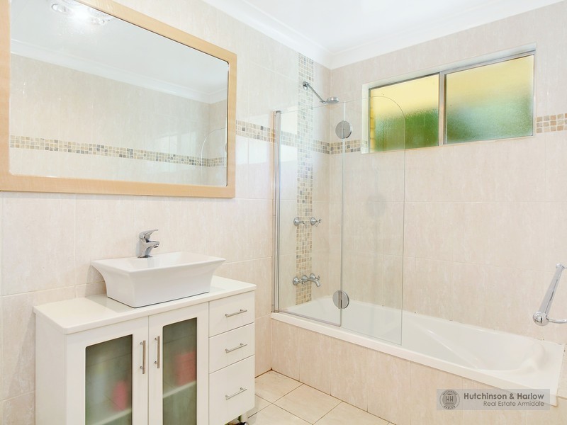 13 Mayfield Avenue, Armidale NSW 2350