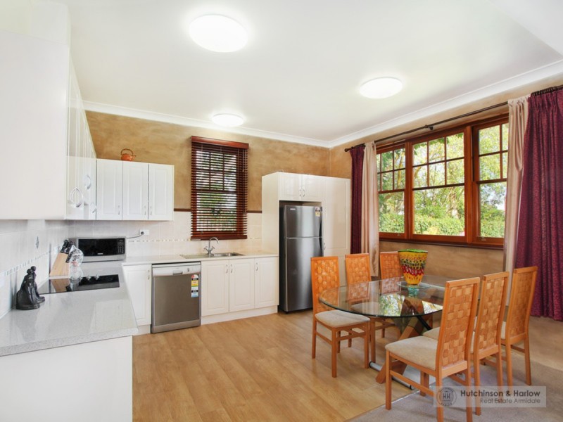 2 Everett Street, Uralla NSW 2358