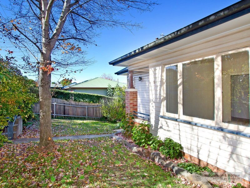 6 Quin Avenue, Armidale NSW 2350