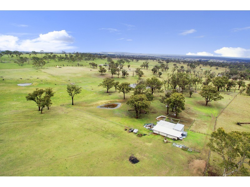 133 Lochaven Road, Armidale NSW 2350