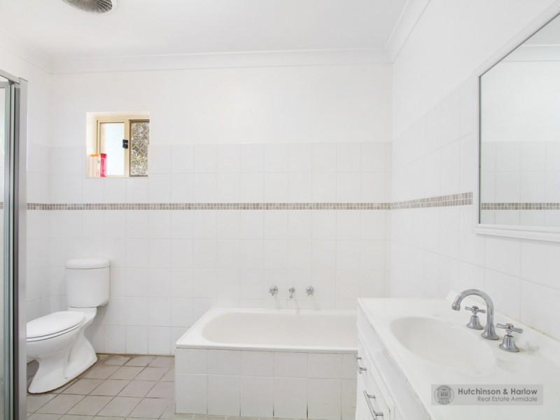 21 Golden Grove, Armidale NSW 2350