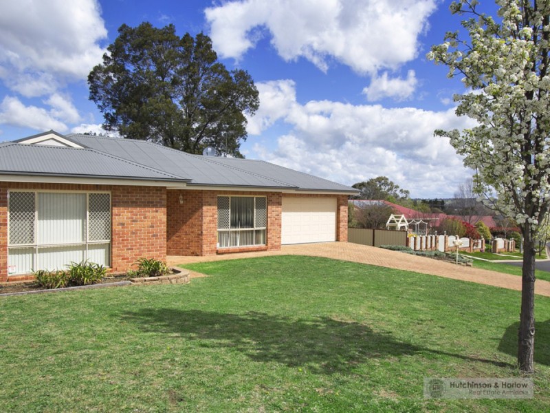 21 Golden Grove, Armidale NSW 2350